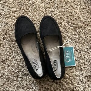 Cliffs by White Mountain women’s gracefully black suede flat size 6M NEW
